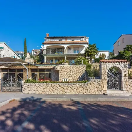 Апартаменты Ellen 3 With Balcony And Sea View