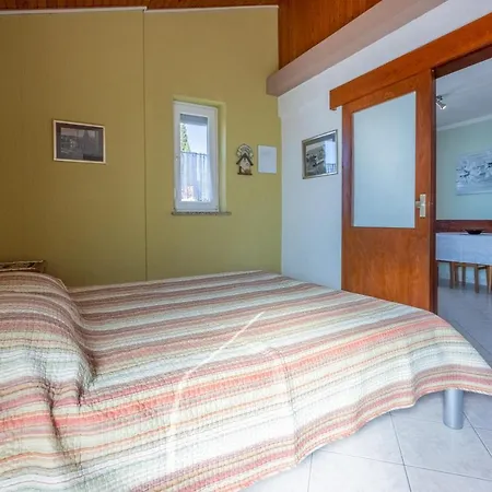 Апартаменты Ellen 3 With Balcony And Sea View