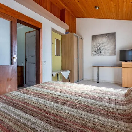 Ellen 3 With Balcony And Sea View Daire