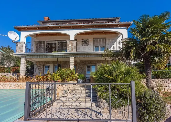 Ellen 3 With Balcony And Sea View