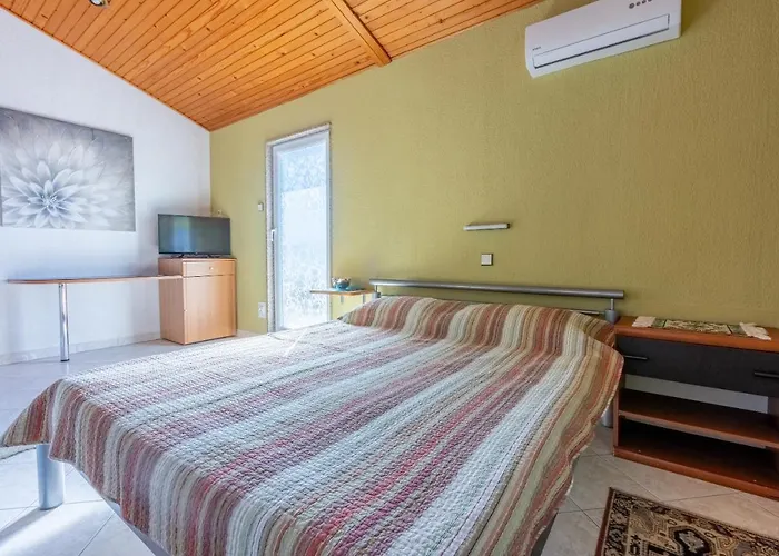 Apartamento Ellen 3 With Balcony And Sea View